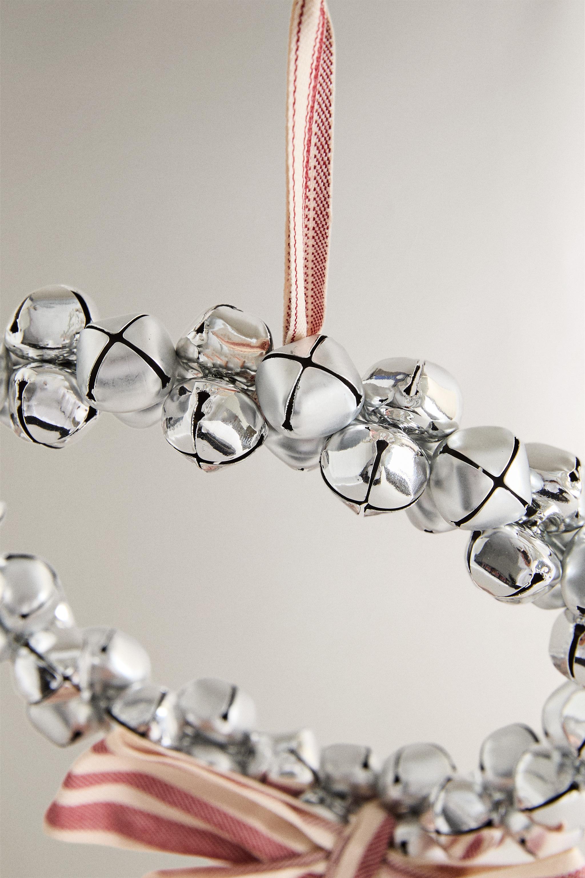 SLEIGH BELLS WREATH CHRISTMAS ORNAMENT