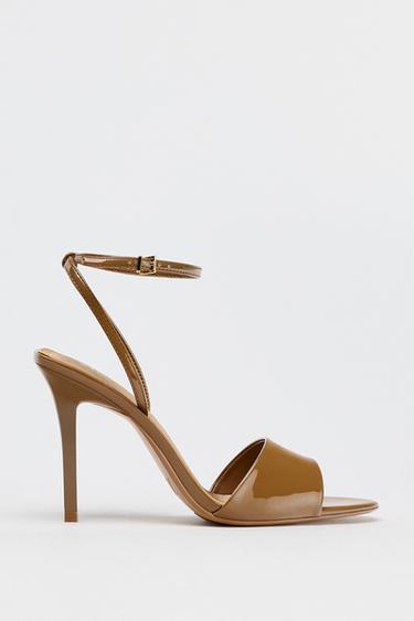 HØJHÆLEDE SANDALER MED IMITERET LAKSKIND - gyldenbrun fra Zara