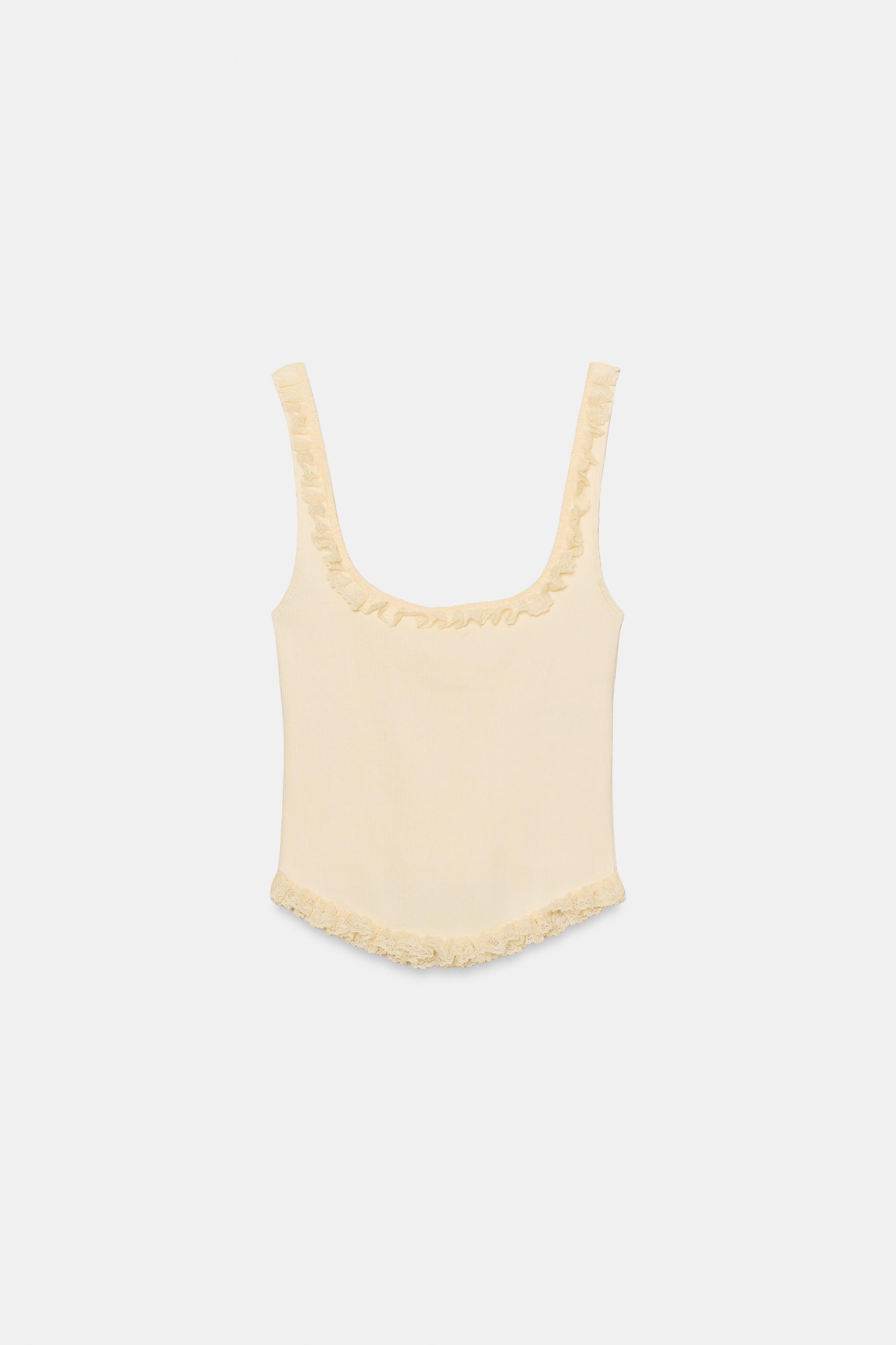 RIBBED RUFFLE TOP