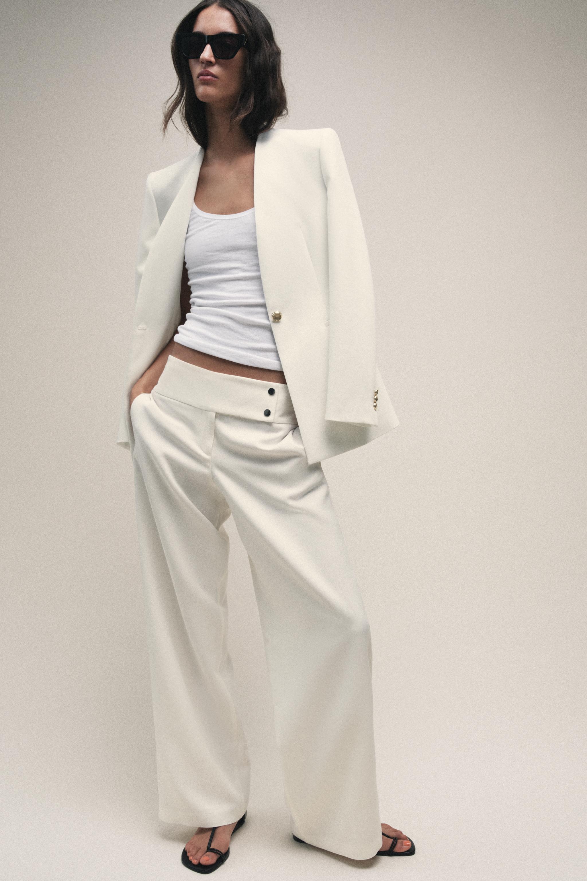 LOW-RISE STRAIGHT LEG PANTS