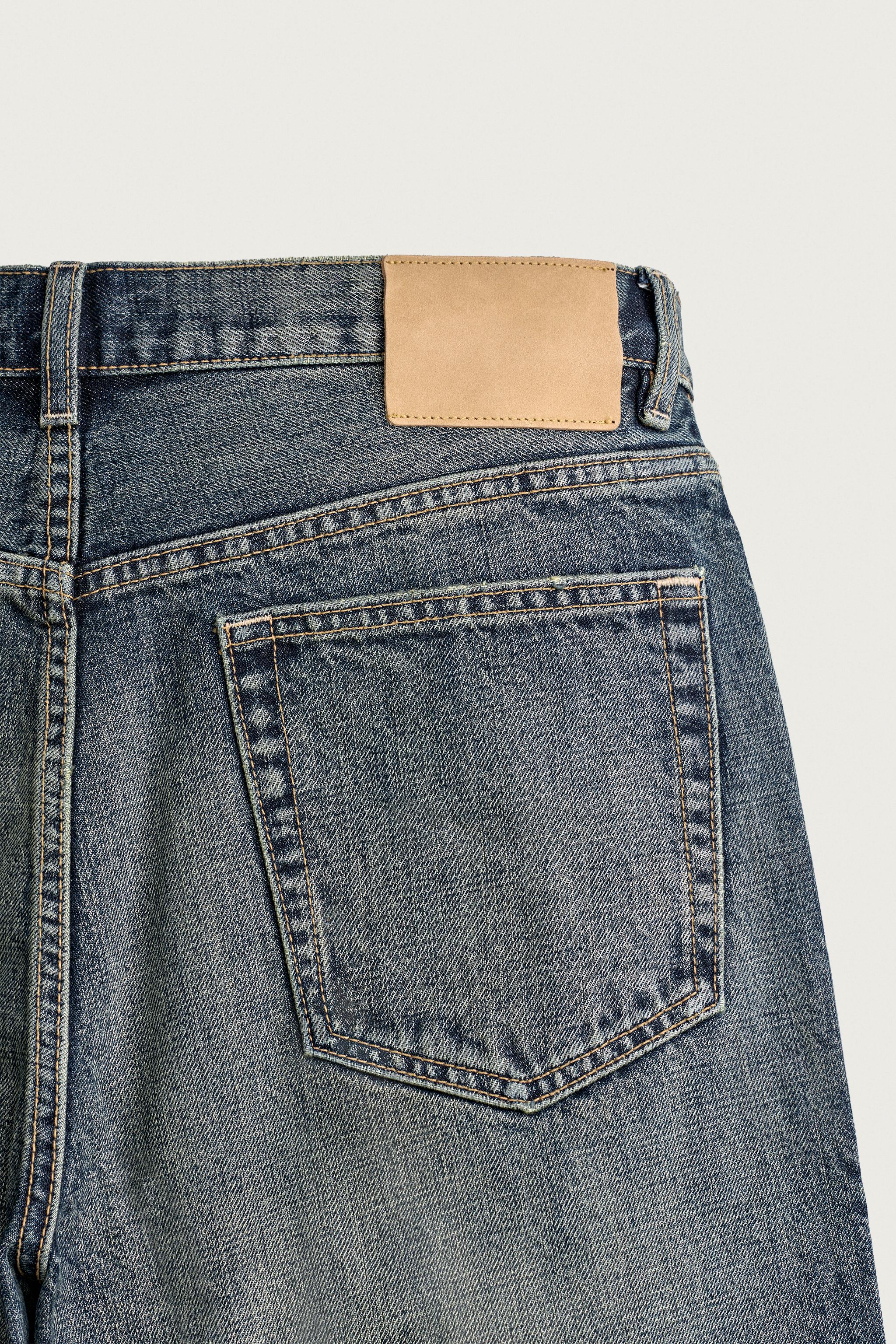 STRAIGHT FIT DENIM SHORTS