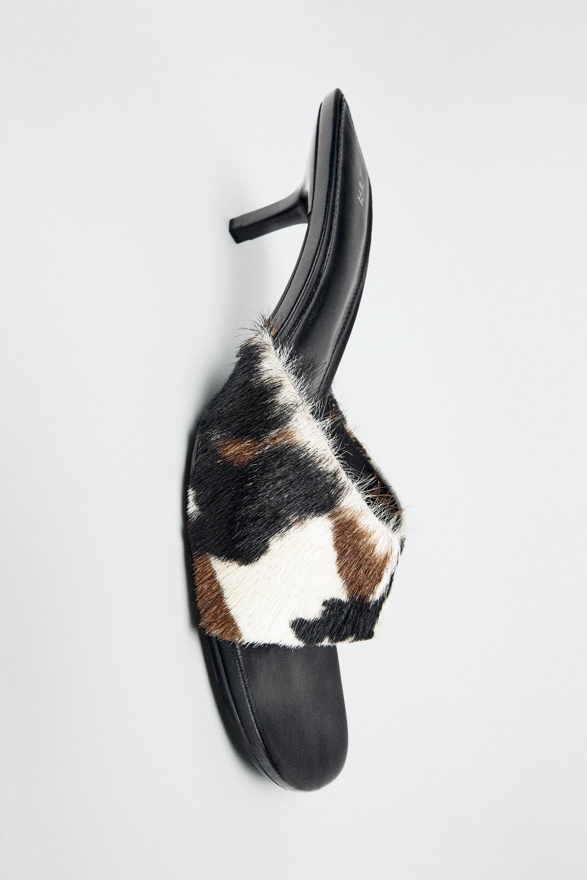 TEXTURED LEATHER KITTEN-HEEL SANDALS