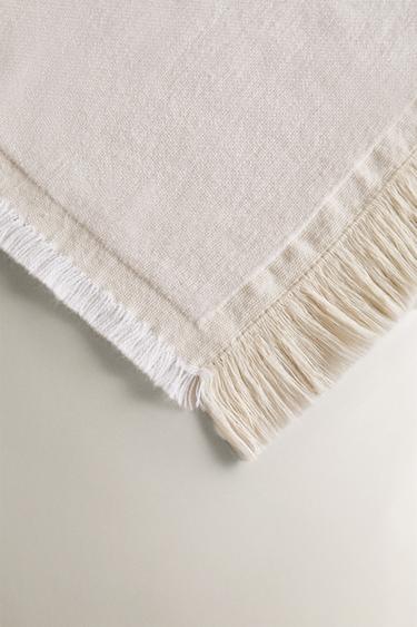 FRINGED THROW - Ecru by Zara - Image 1