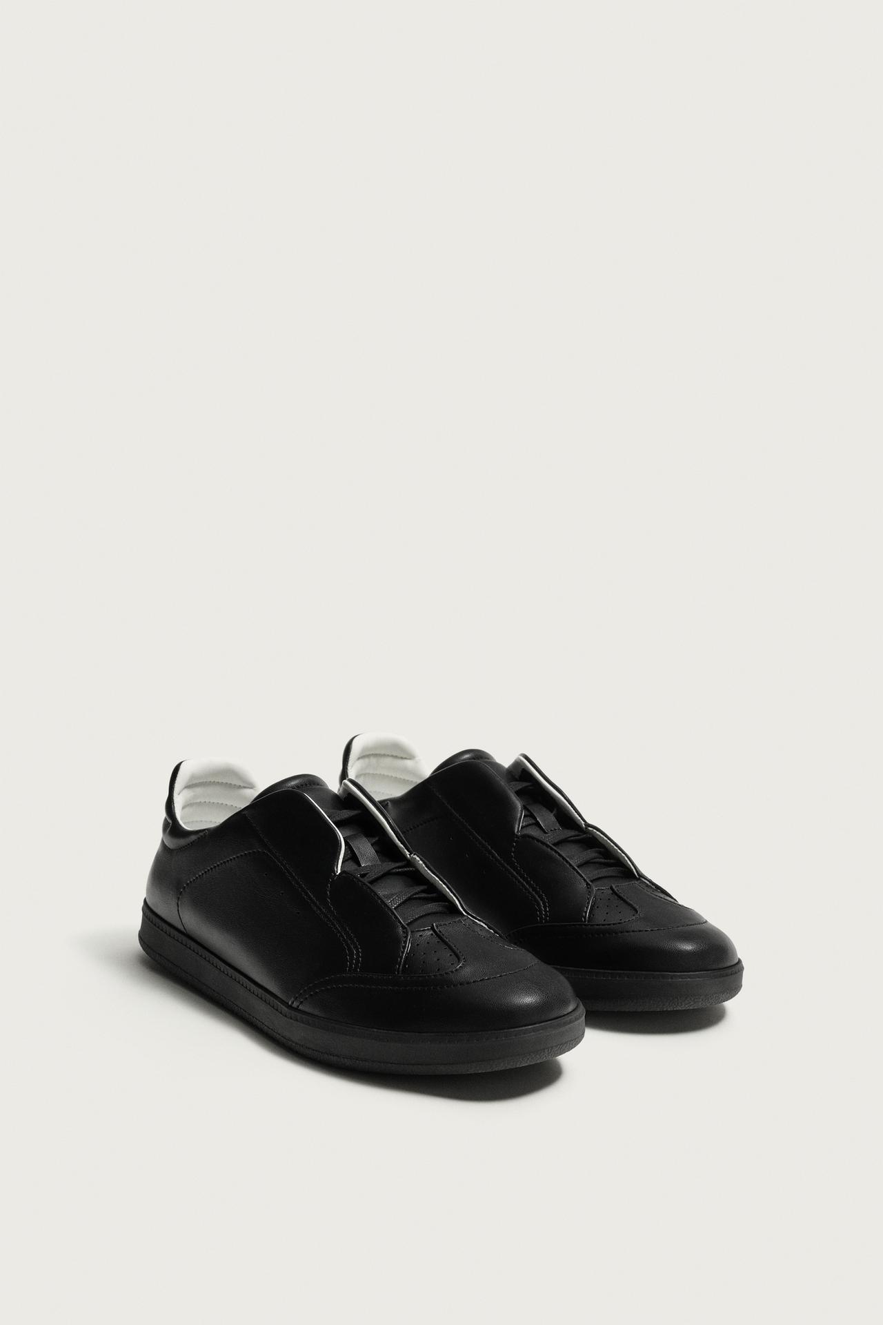 RETRO-STYLE SNEAKERS — Black