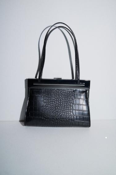 SHOULDER BAG WITH CLIP - Black by Zara