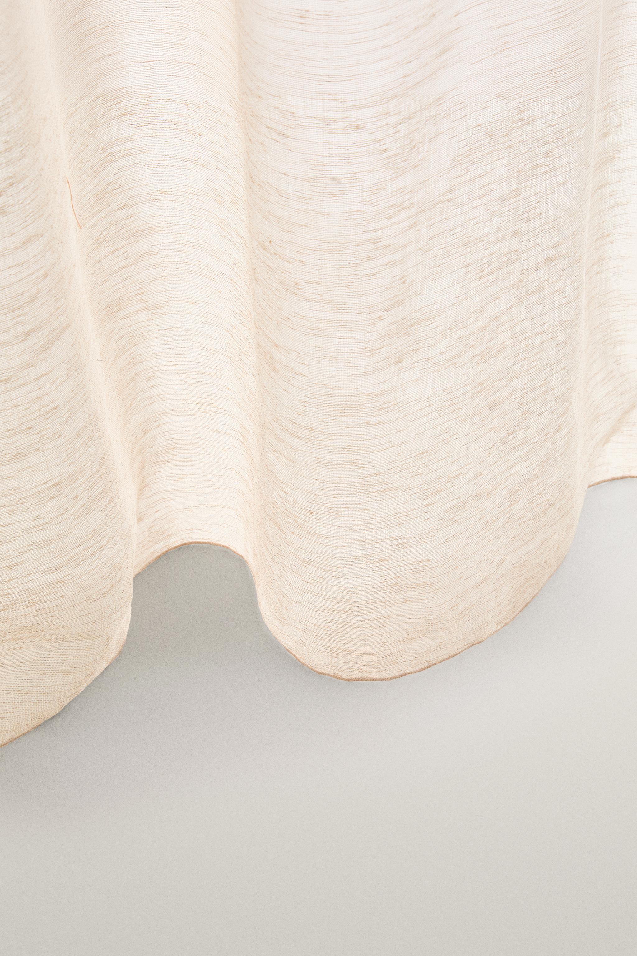 SHEER CURTAIN WITH LOW FILTRATION