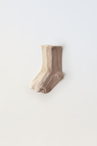 LOT DE TROIS CHAUSSETTES EN VELOURS BOUCLÉ - Beige clair de Zara