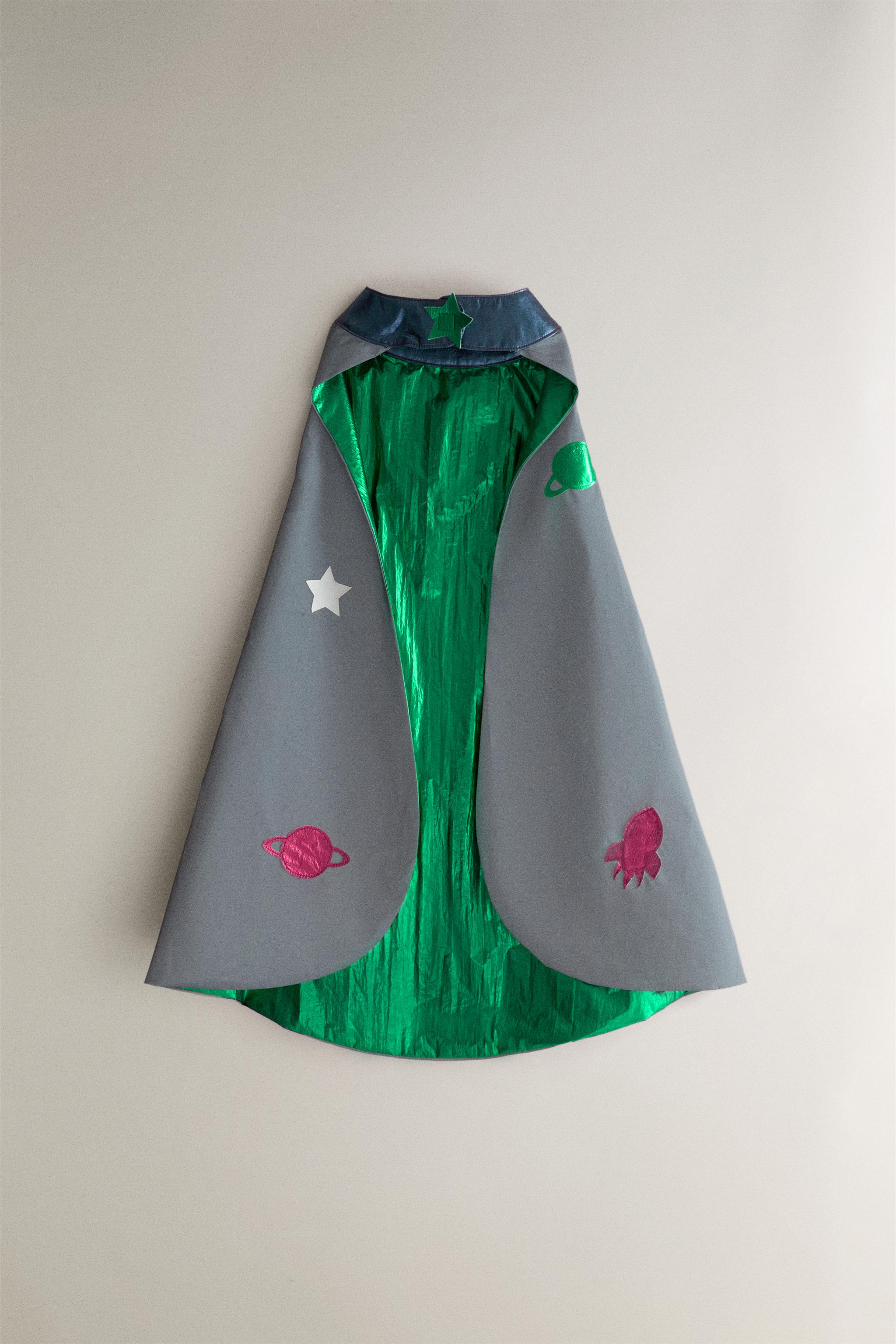 KIDS’ REFLECTIVE SPACE CAPE COSTUME — Multicolored