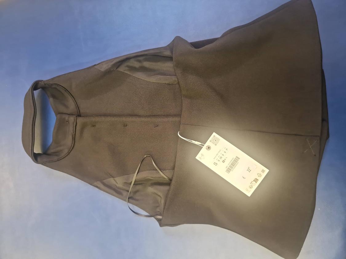 HALTER NECK WAISTCOAT WITH BUTTONS - Image 2