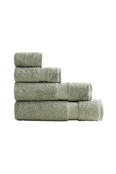PREMIUM COTTON BATH TOWEL (600 GXM²) - Blue / Green by Zara