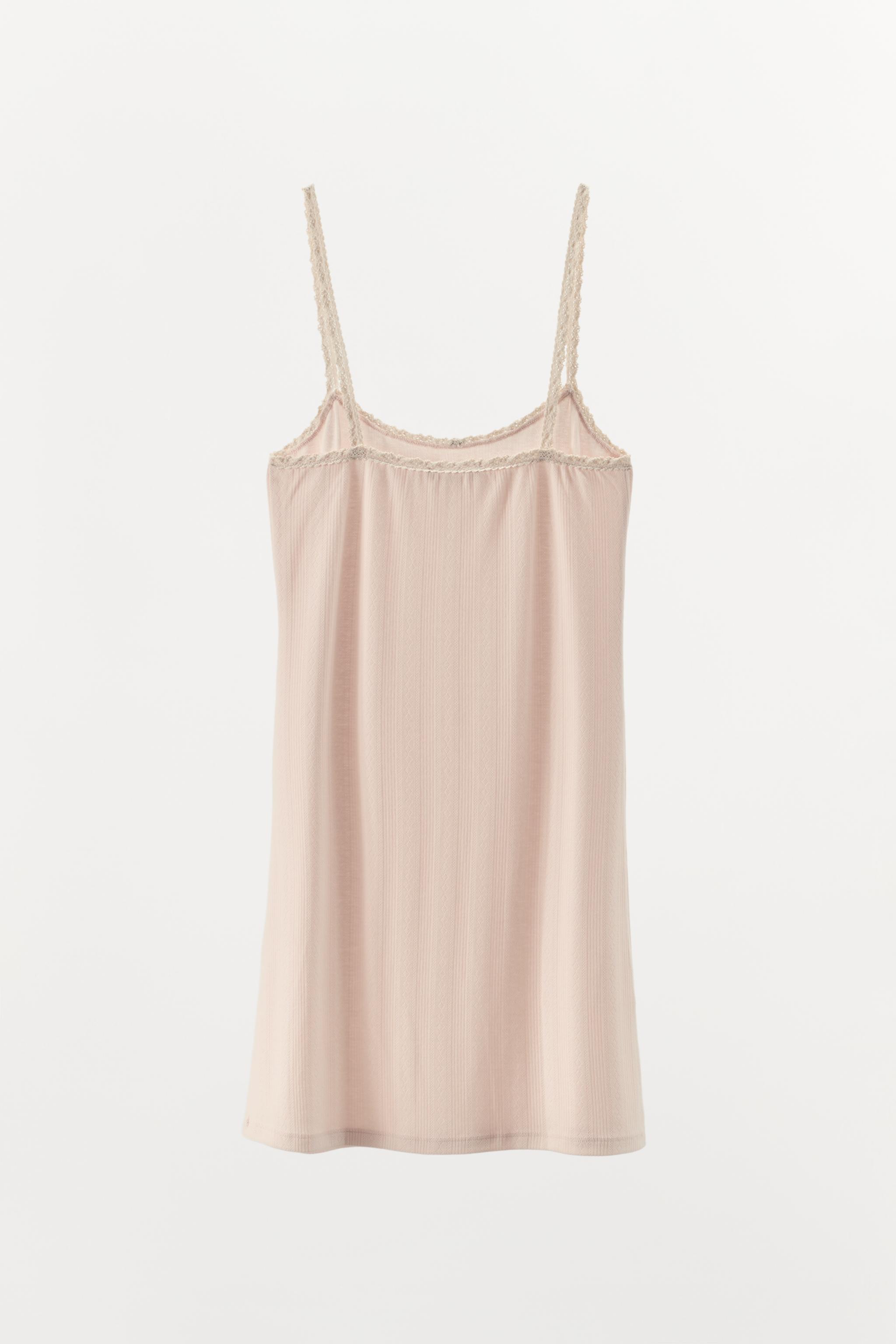 ROBE POINTELLE DENTELLE