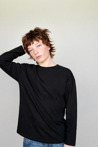 ΜΠΛΟΥΖΑ BASIC ΜΕΤΡΙΑΣ ΒΑΡΥΤΗΤΑΣ - Μαύρο του Zara