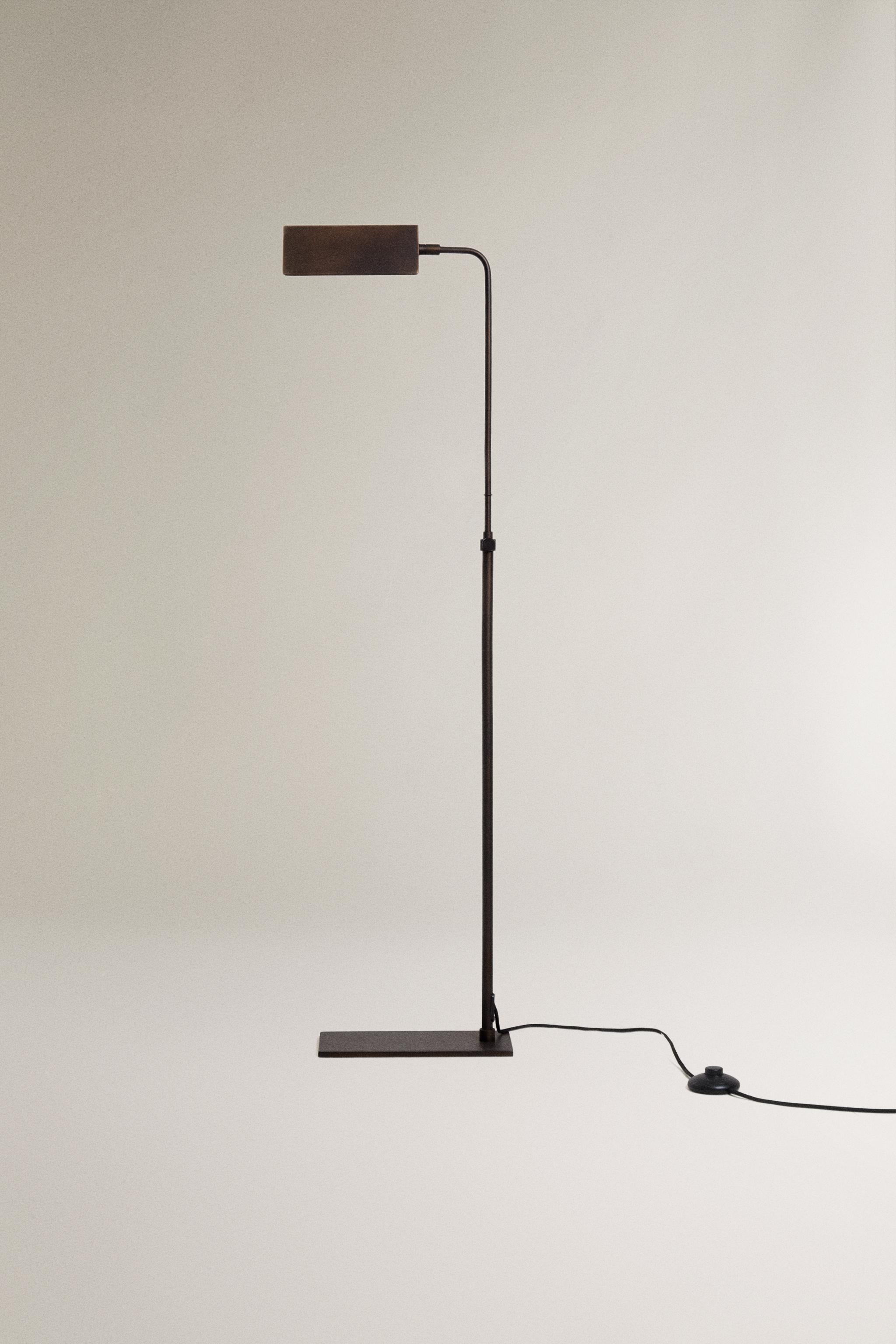 LUMINÁRIA DE CHÃO REGULÁVEL - Preto | ZARA Brasil