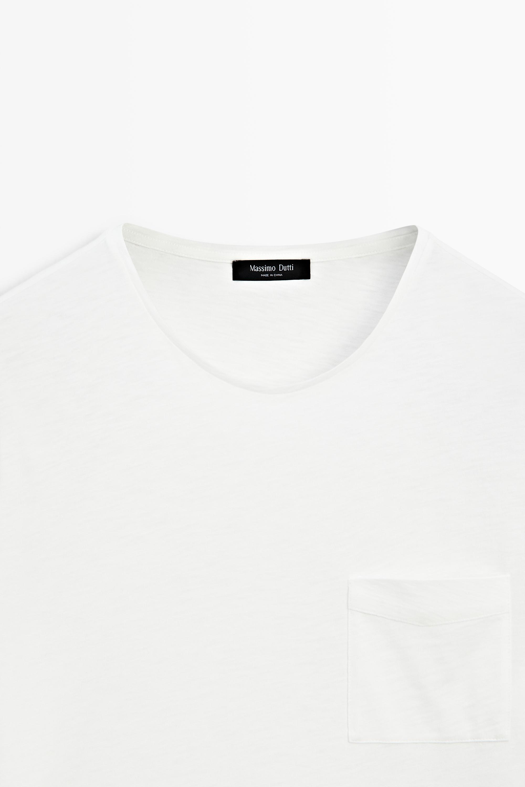 Short sleeve T-shirt with pocket detail