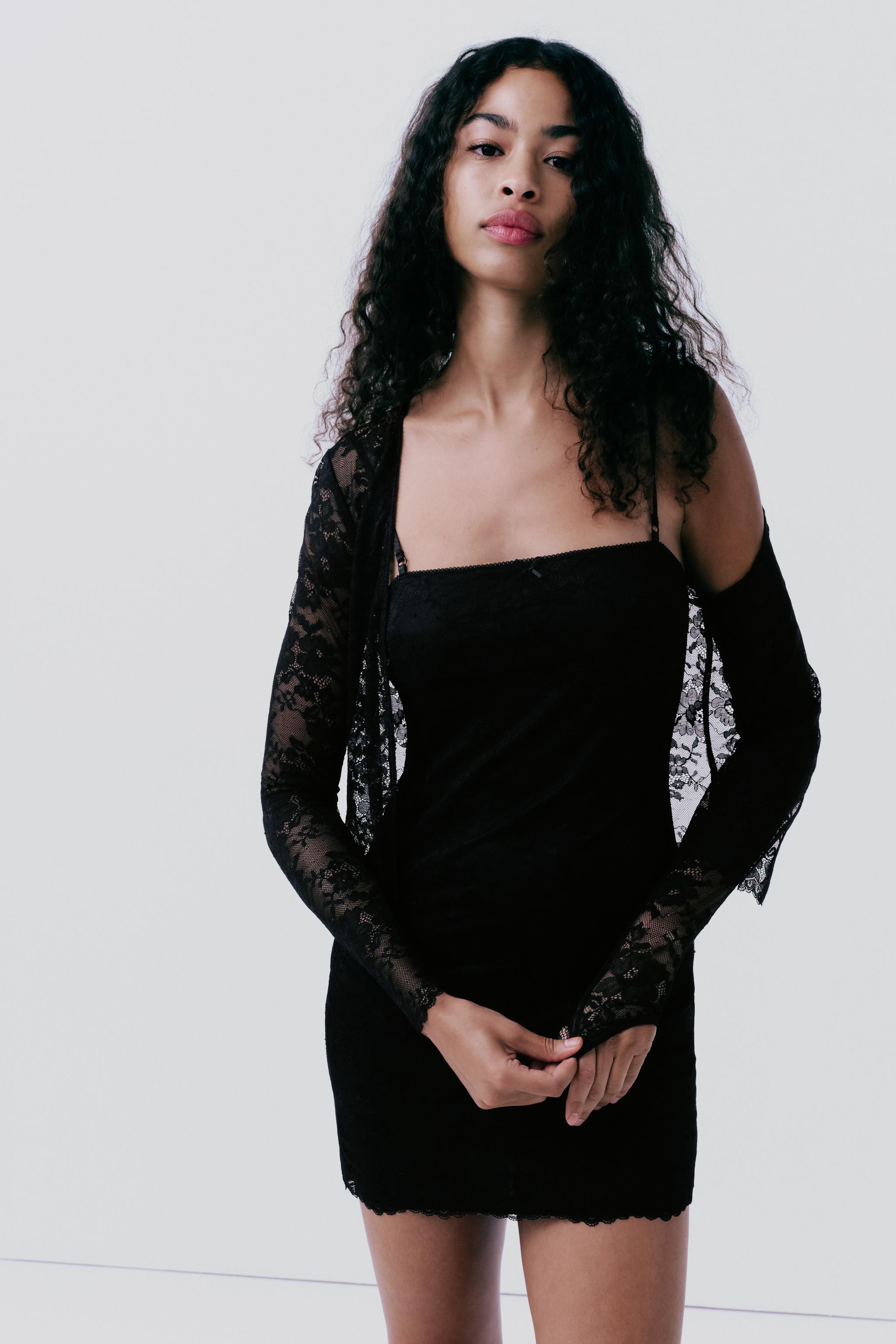 NWT Zara Blogger Favorite Black Lace Crop Top
