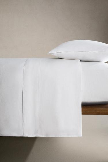 LINEN FITTED SHEET | 30 CM HIGH (235 GXM²) - White by Zara - Image 2