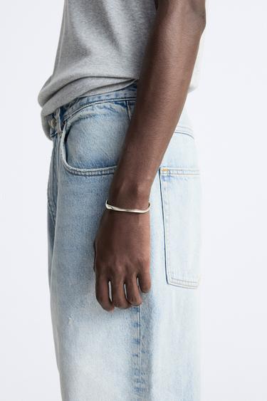 ЖЕСТКИЙ БРАСЛЕТ — СЕРЕБРИСТЫЙ от Zara — изображение 0