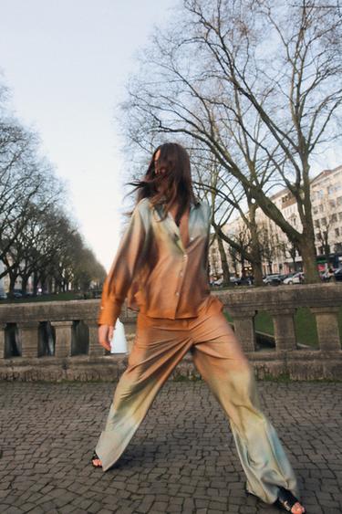 БРЮКИ TIE-DYE С ШИРОКИМИ ШТАНИНАМИ — Разноцветный от Zara — изображение 0