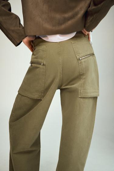 Z1975 MID-WAIST CARGO JEANS WITH ZIPS - Khaki by Zara
