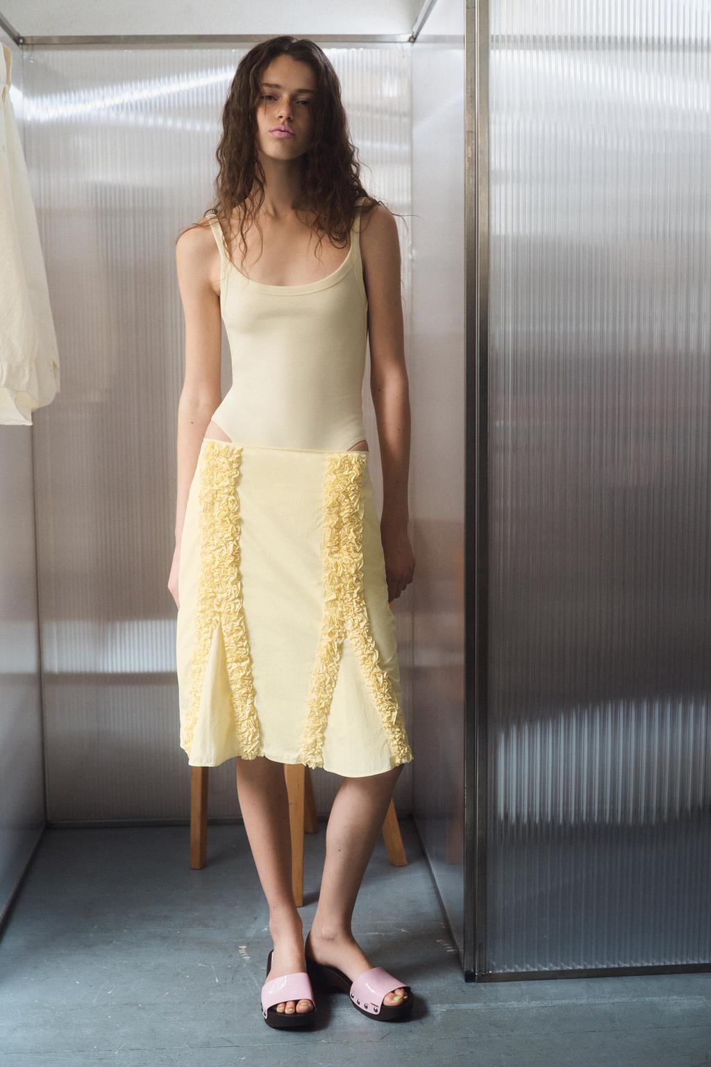 EMBOSSED RUFFLED SKIRT - image 2