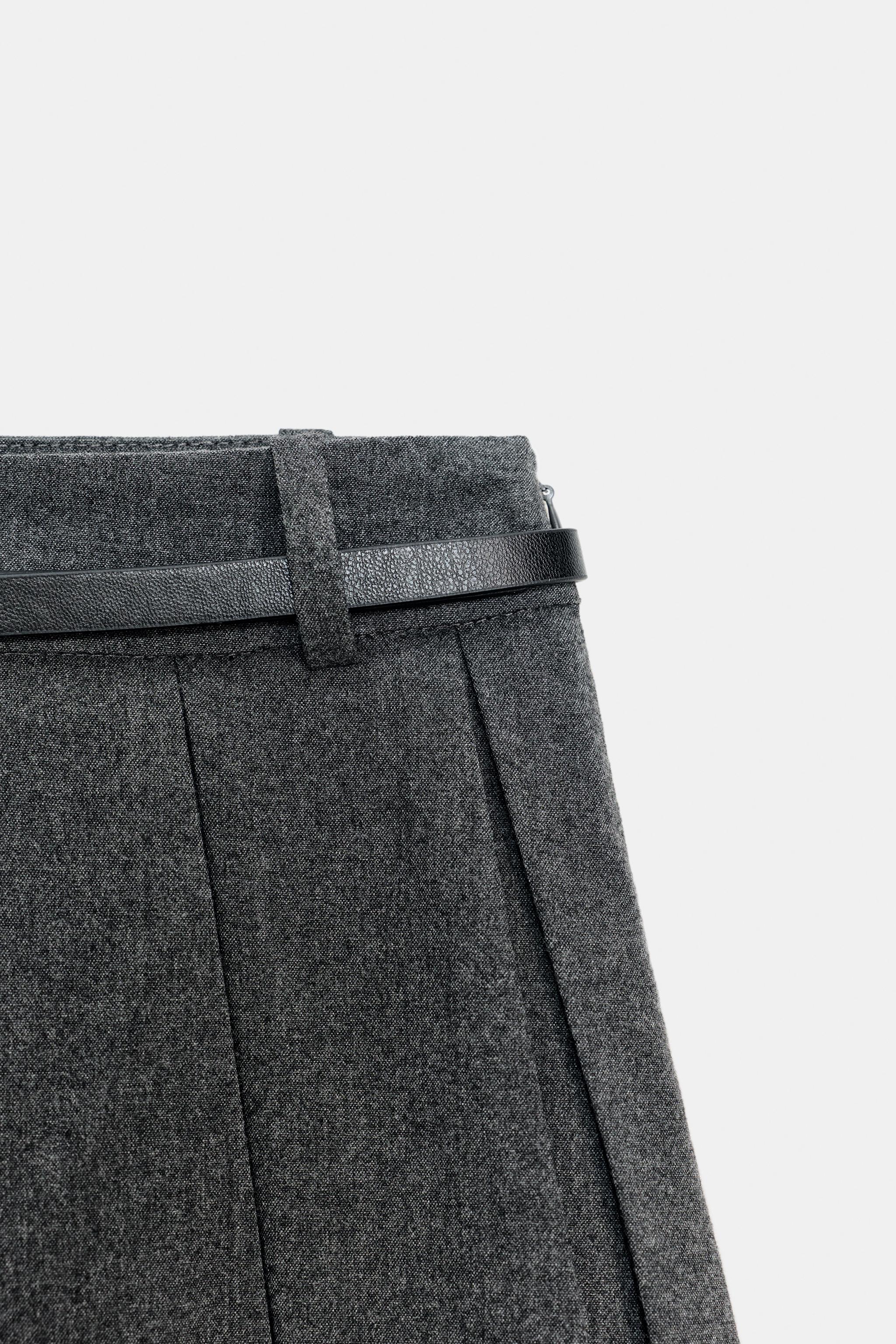 PLEATED SKORT WITH BELT
