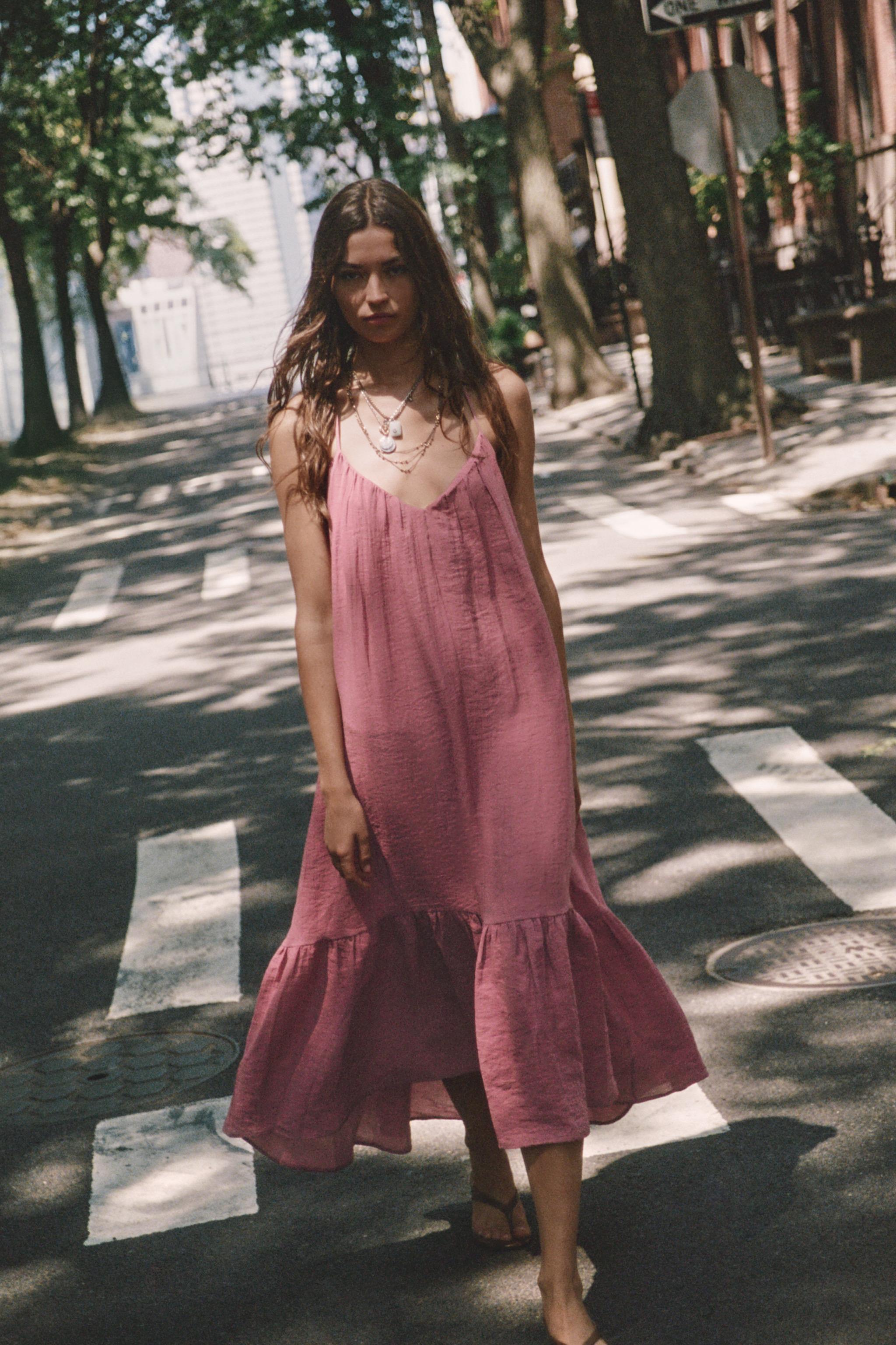 VOLUMINOUS MIDI DRESS