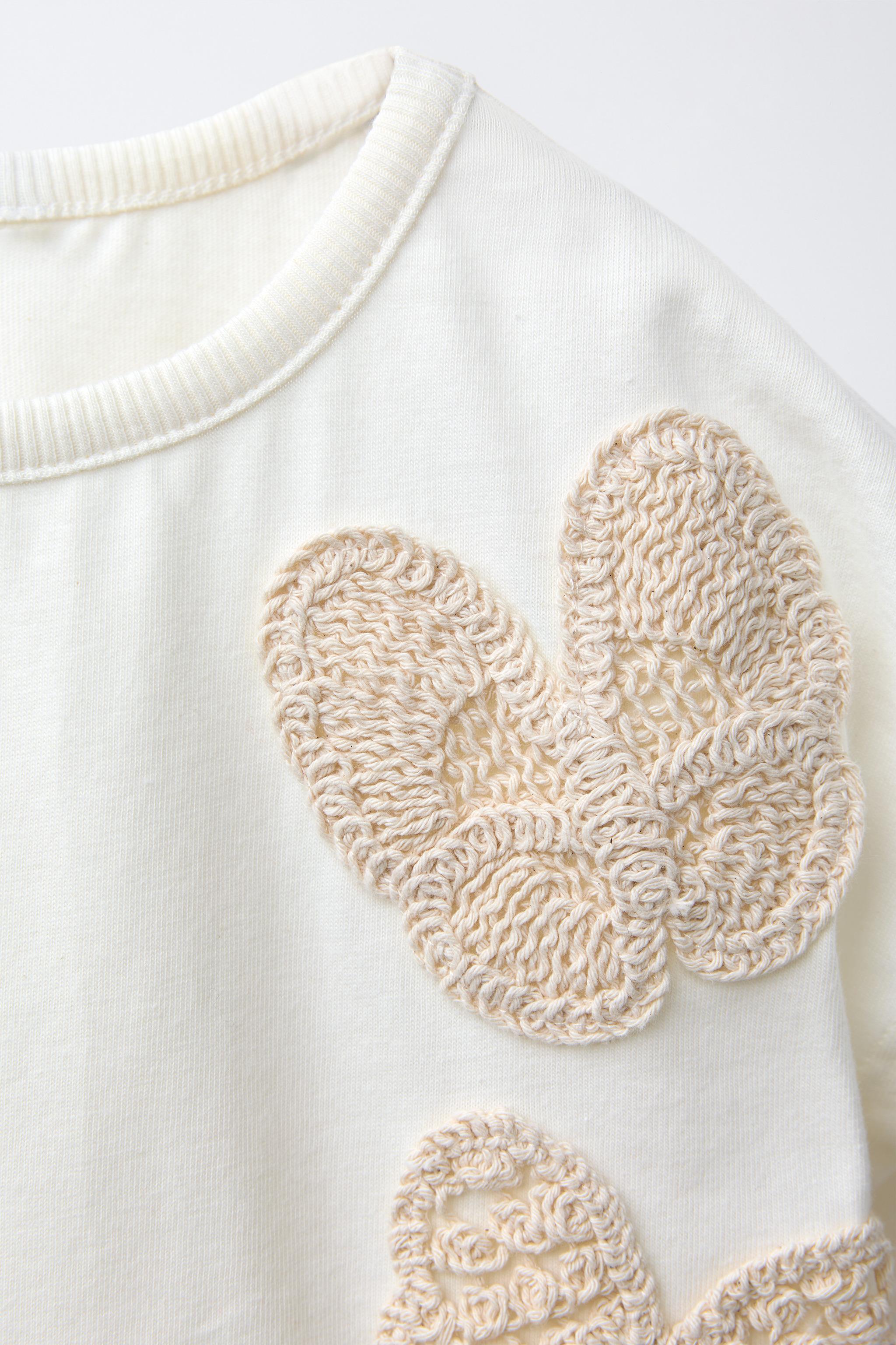 CROCHET FLORAL T-SHIRT