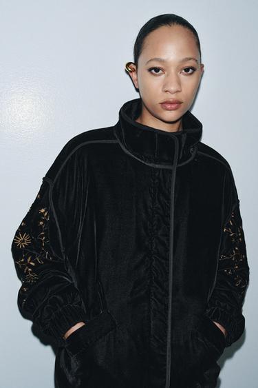 EMBROIDERED VELVET PUFFER JACKET - Black by Zara