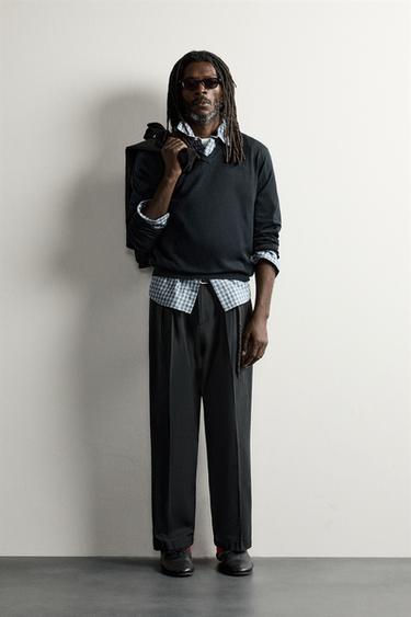 AARON LEVINE X ZARA プリーツチノパンツブラック0ZaraのAARON LEVINE X ZARA プリーツチノパンツ - ブラック - 画像 0