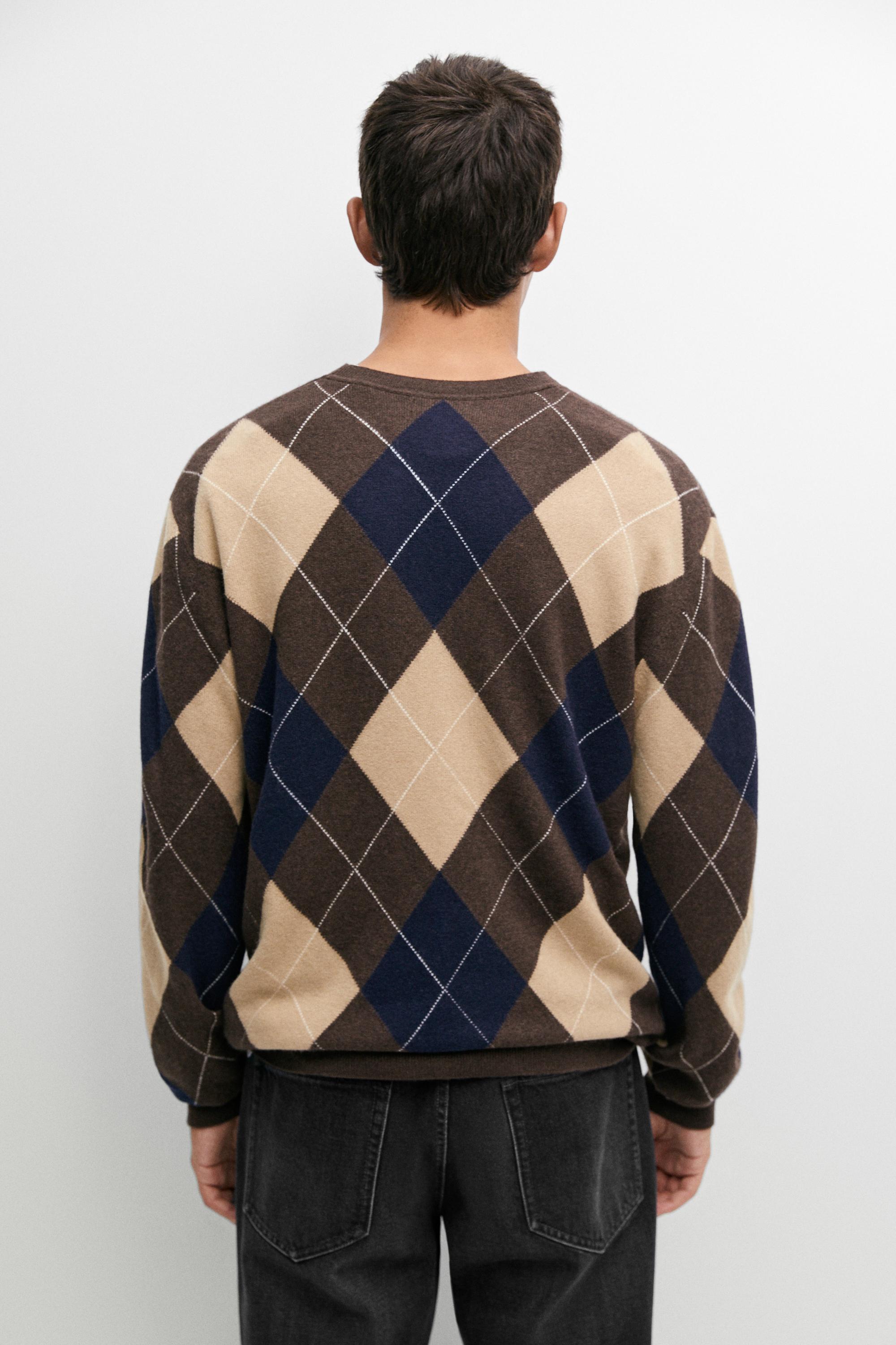 Pull en maille à losanges avec de la laine