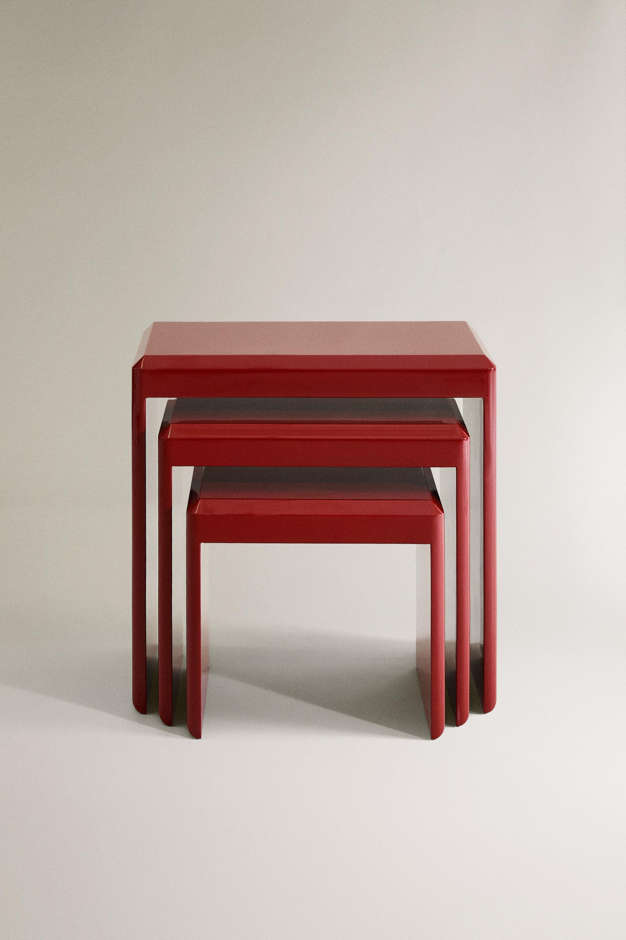 TABLES GIGOGNES LAQUÉES I COLIN KING