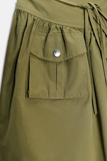 JUPE COURTE À VOLUME AVEC BRAGUETTE - Kaki clair de Zara - Image 6