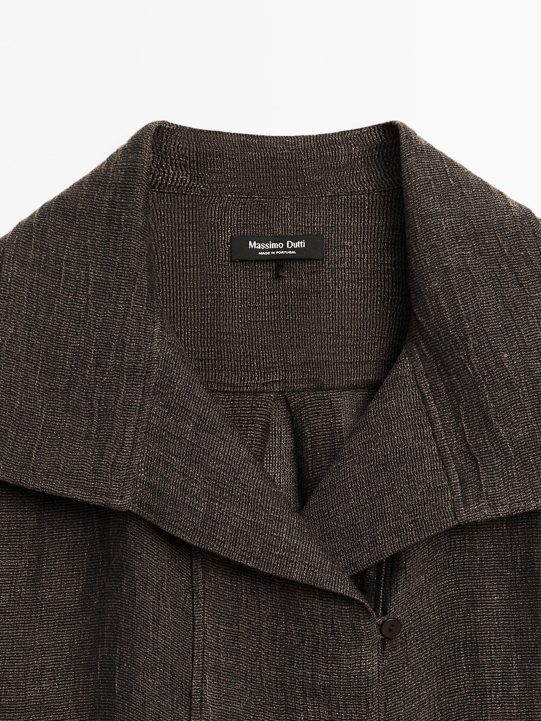 100% linen blouse with chest detail
