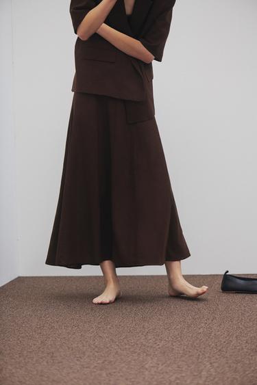 リネンミディ丈スカートブラウンZaraのリネンミディ丈スカート - ブラウン