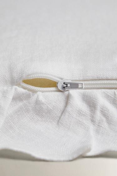 LINEN CHAIR CUSHION WITH RUFFLE - White by Zara - Image 4