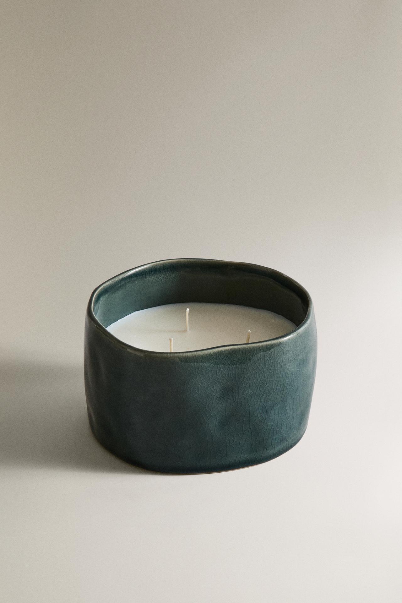 (500 G) VIBRANT ROSE SCENTED CANDLE — Blue gray