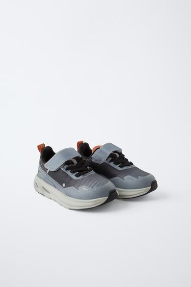 TENNIS DE SPORT DÉTAIL SEMELLE - Noir de Zara - Image 1