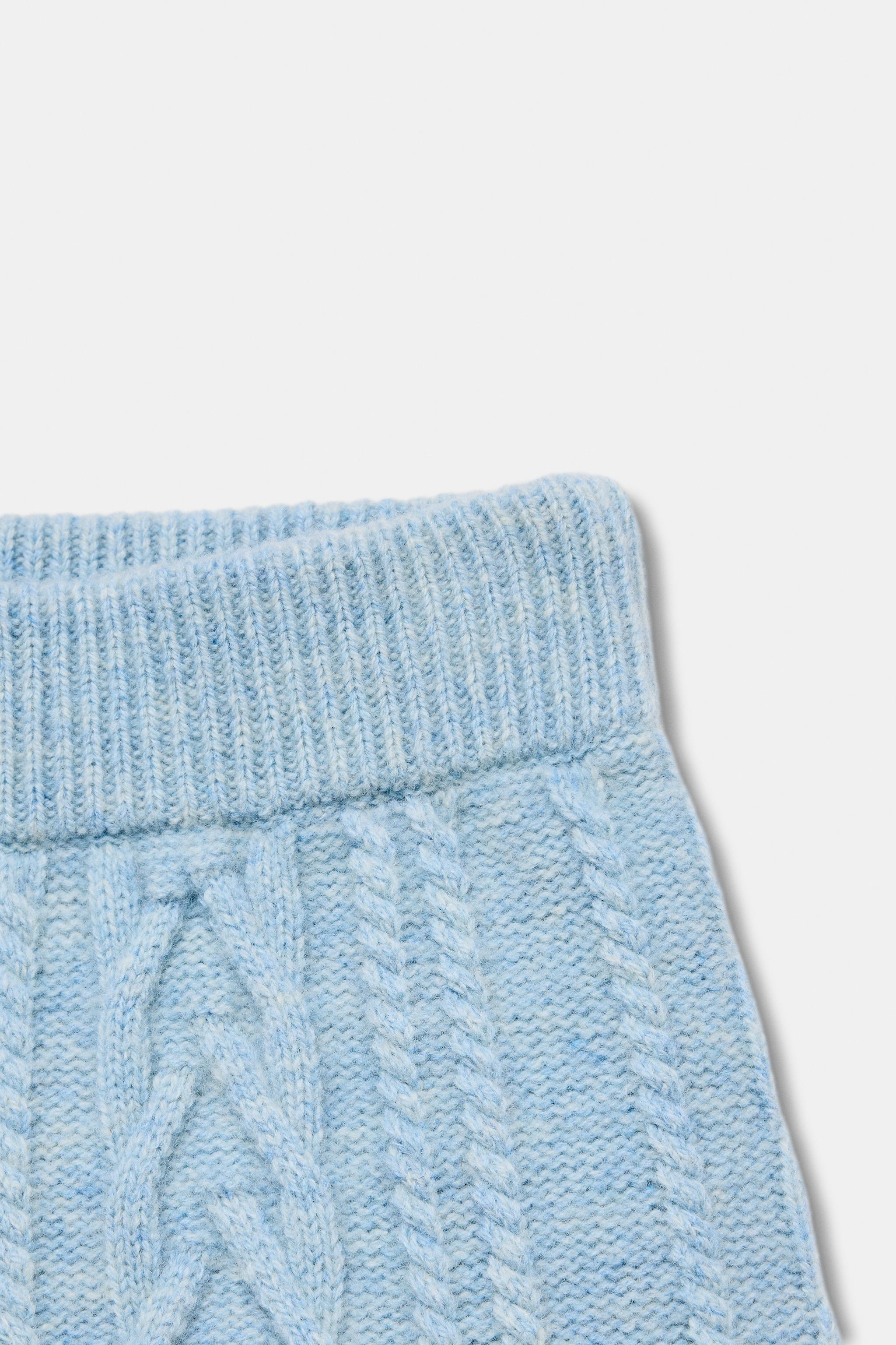 80% WOOL CABLE-KNIT SHORTS SKI COLLECTION