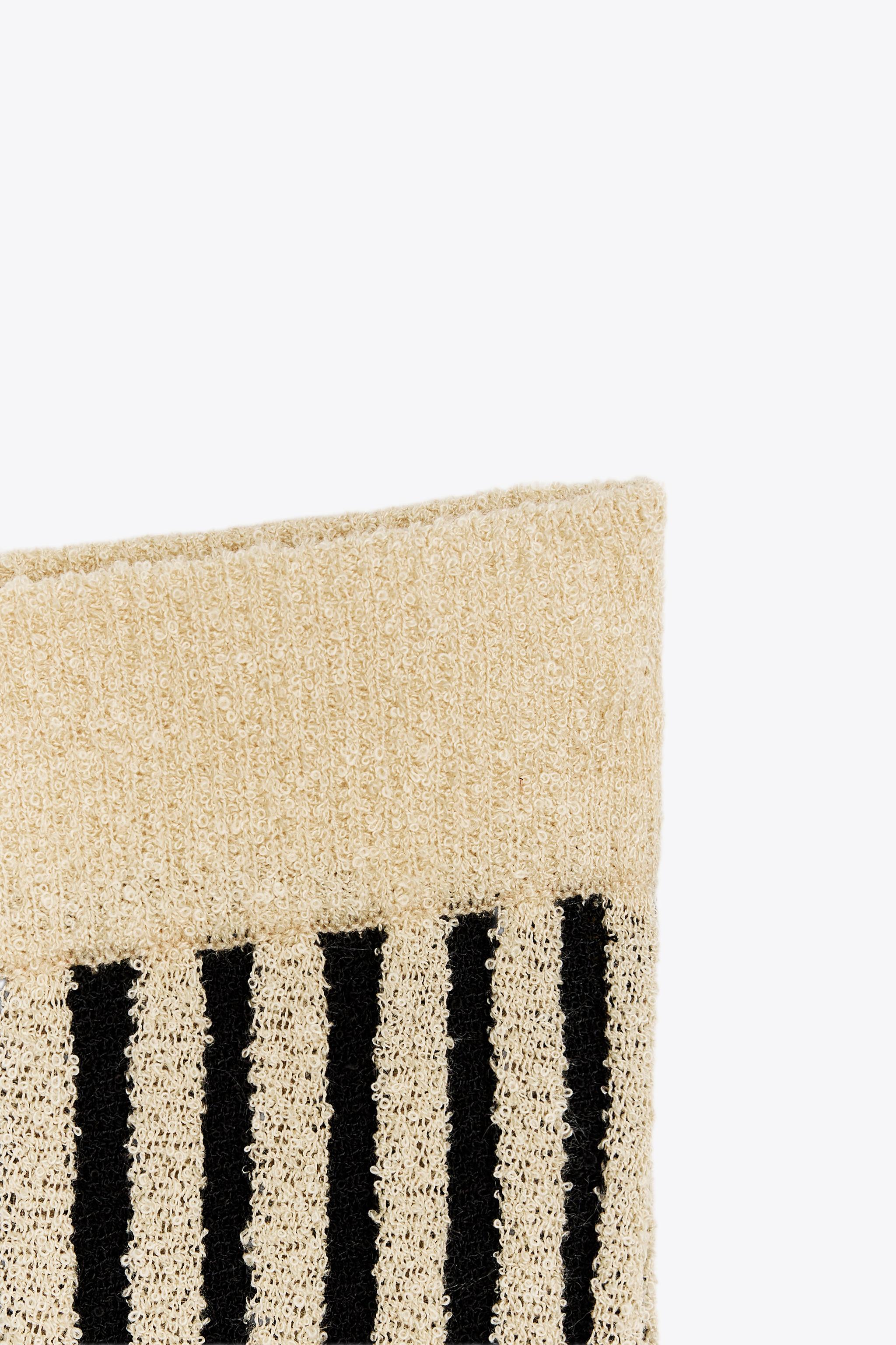 ZARA カットストライプニットパンツ 8779/189 STRIPED CUT KNIT PANTS - Ecru / Black | ZARA United States