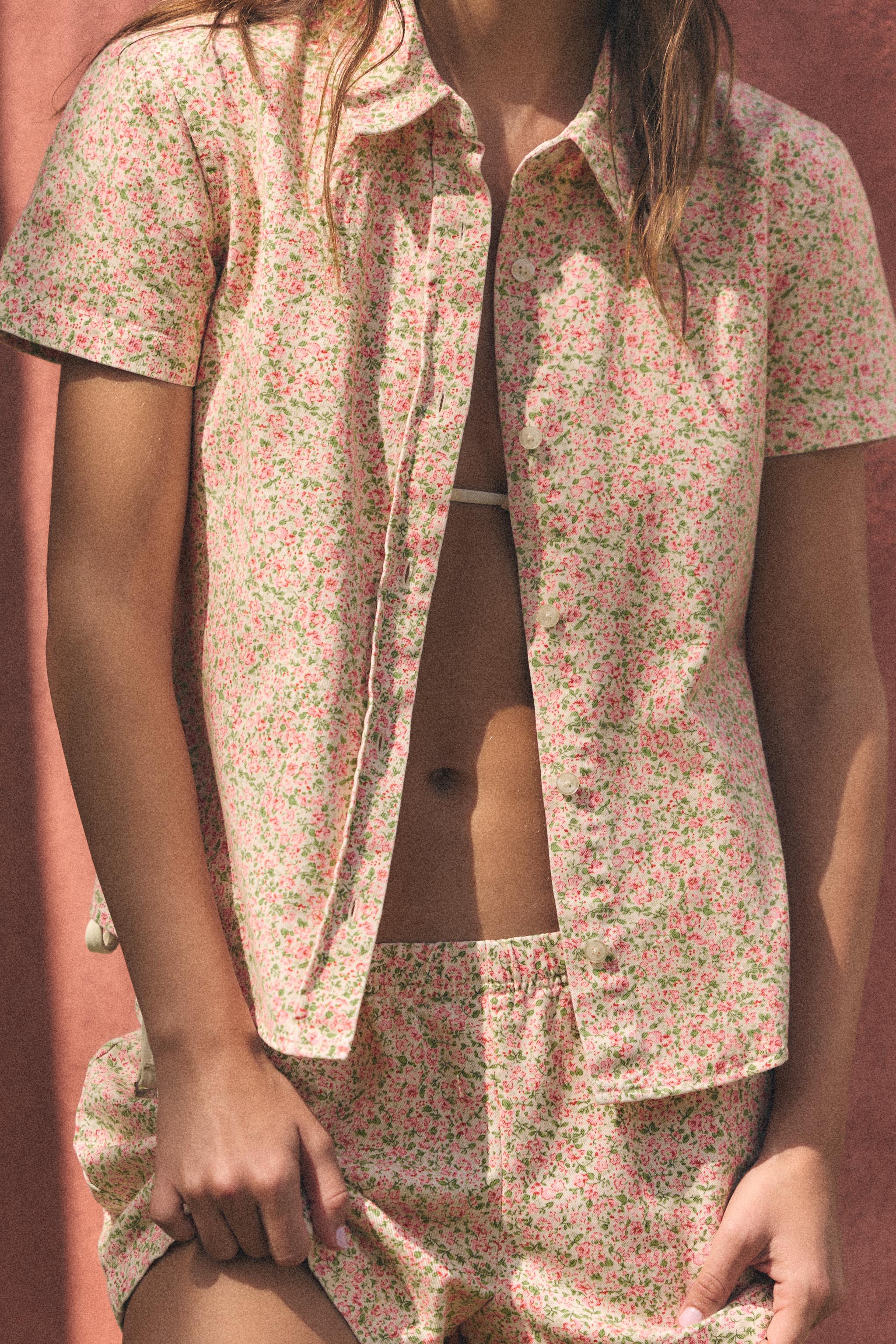 CHEMISE FLEURS MANCHES COURTES
