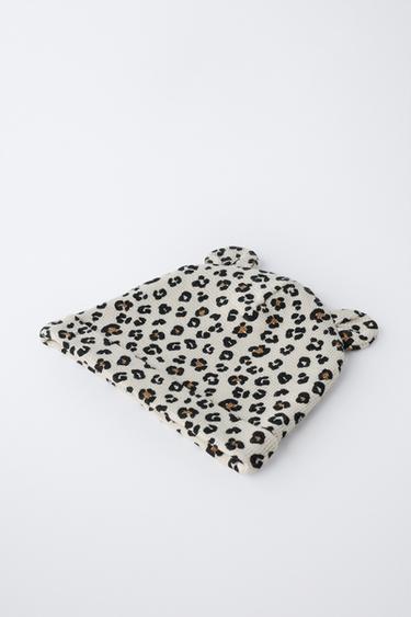 PACK DOS GORROS WAFFLE OREJITAS ANIMAL PRINT - Crudo de Zara
