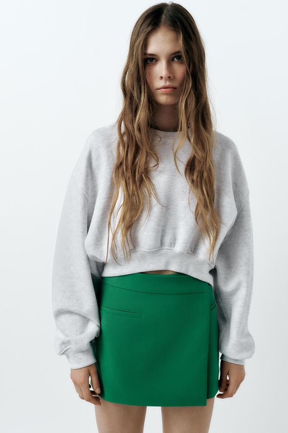 zara🤩 Sweatshirt 💶25.95€ 🔎0085/888 Skirt 💶29.95€ 🔎7385/524