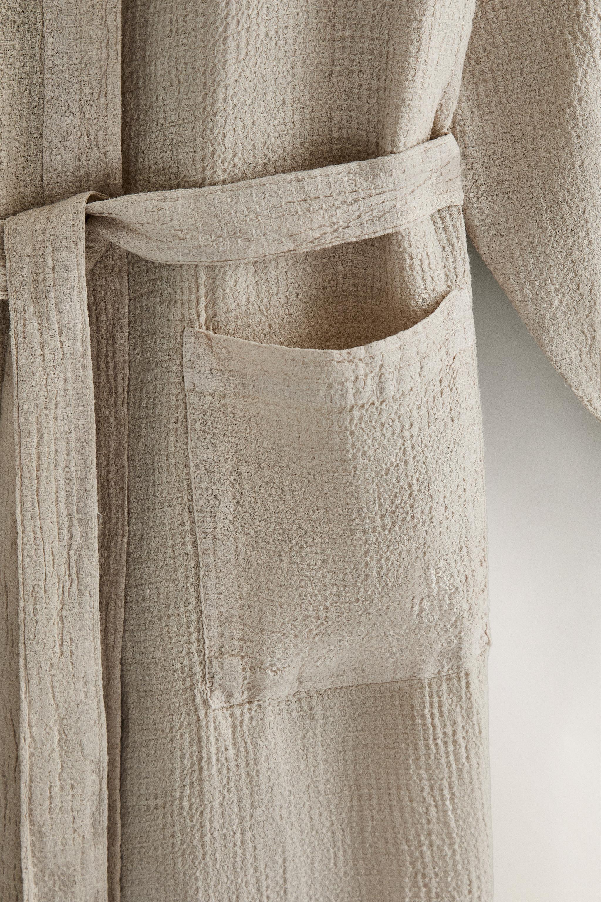 LINEN WAFFLE-KNIT BATHROBE