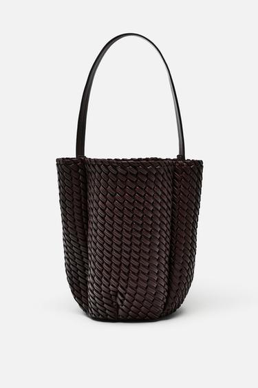 Zara WOVEN EFFECT BUCKET BAG - Chocolate