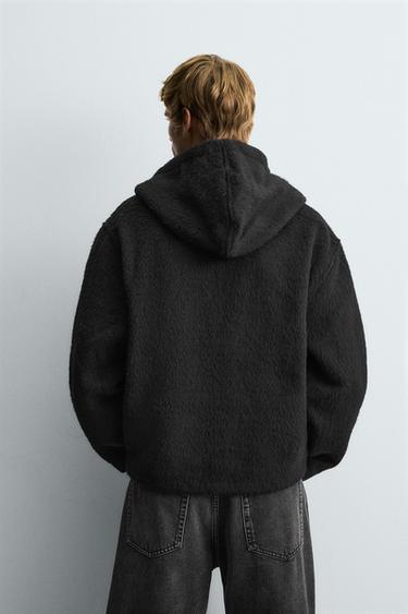 SURCHEMISE EFFET FOURRURE À CAPUCHE - Noir de Zara - Image 2