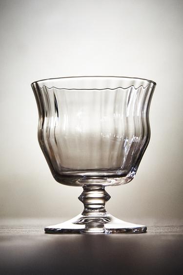 낮은 엠보싱 유리잔 - Zara 투명