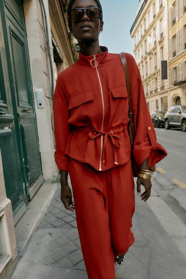 CHAQUETA SAFARI CUELLO SUBIDO - Terracota de Zara