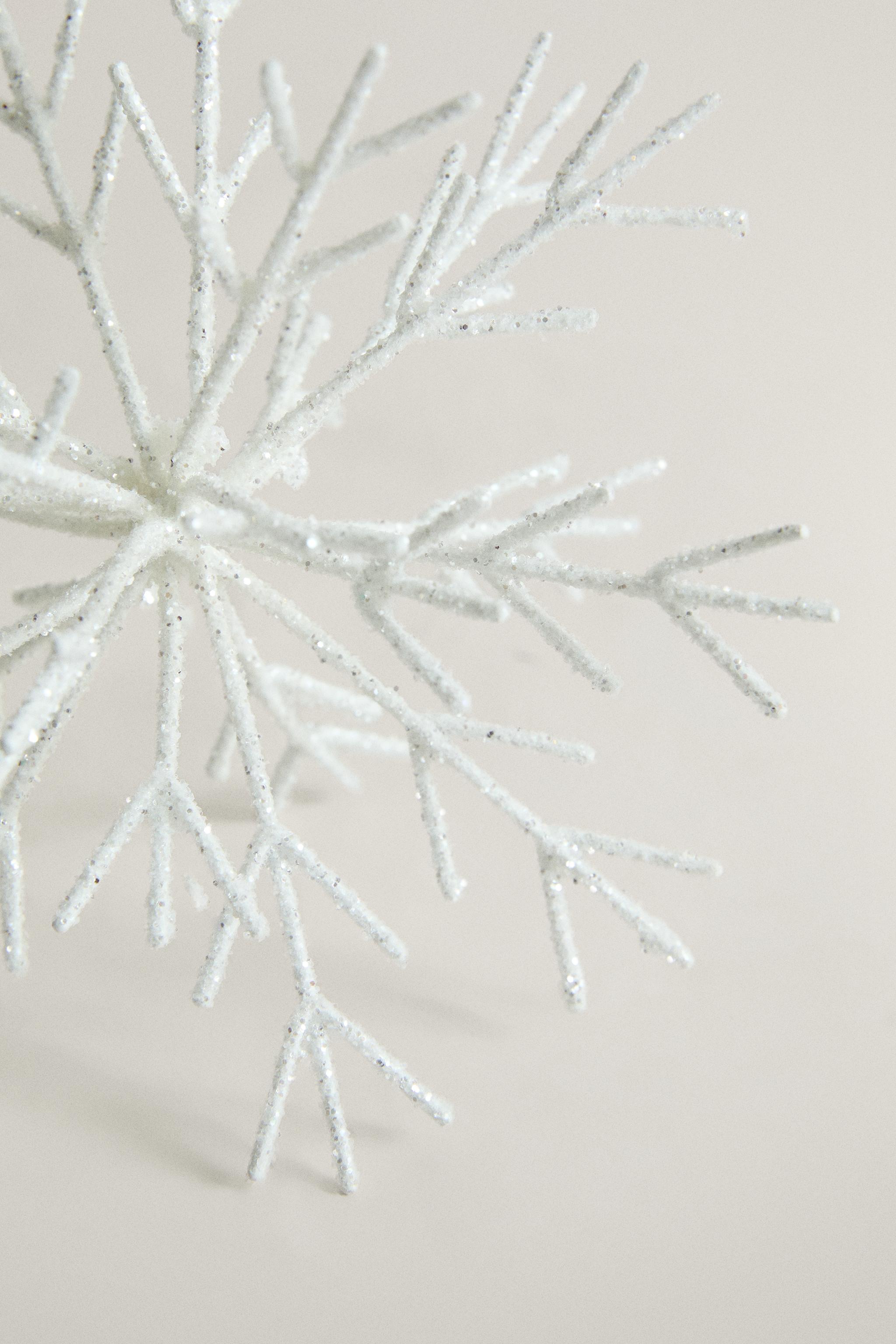 SNOWFLAKE CHRISTMAS TREE DECORATION
