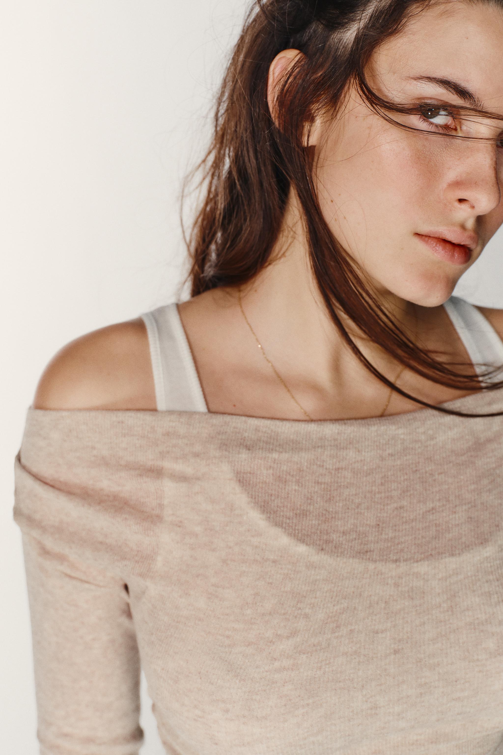 アシンメトリーモックレイヤーTシャツ - サンド/マール | ZARA Japan