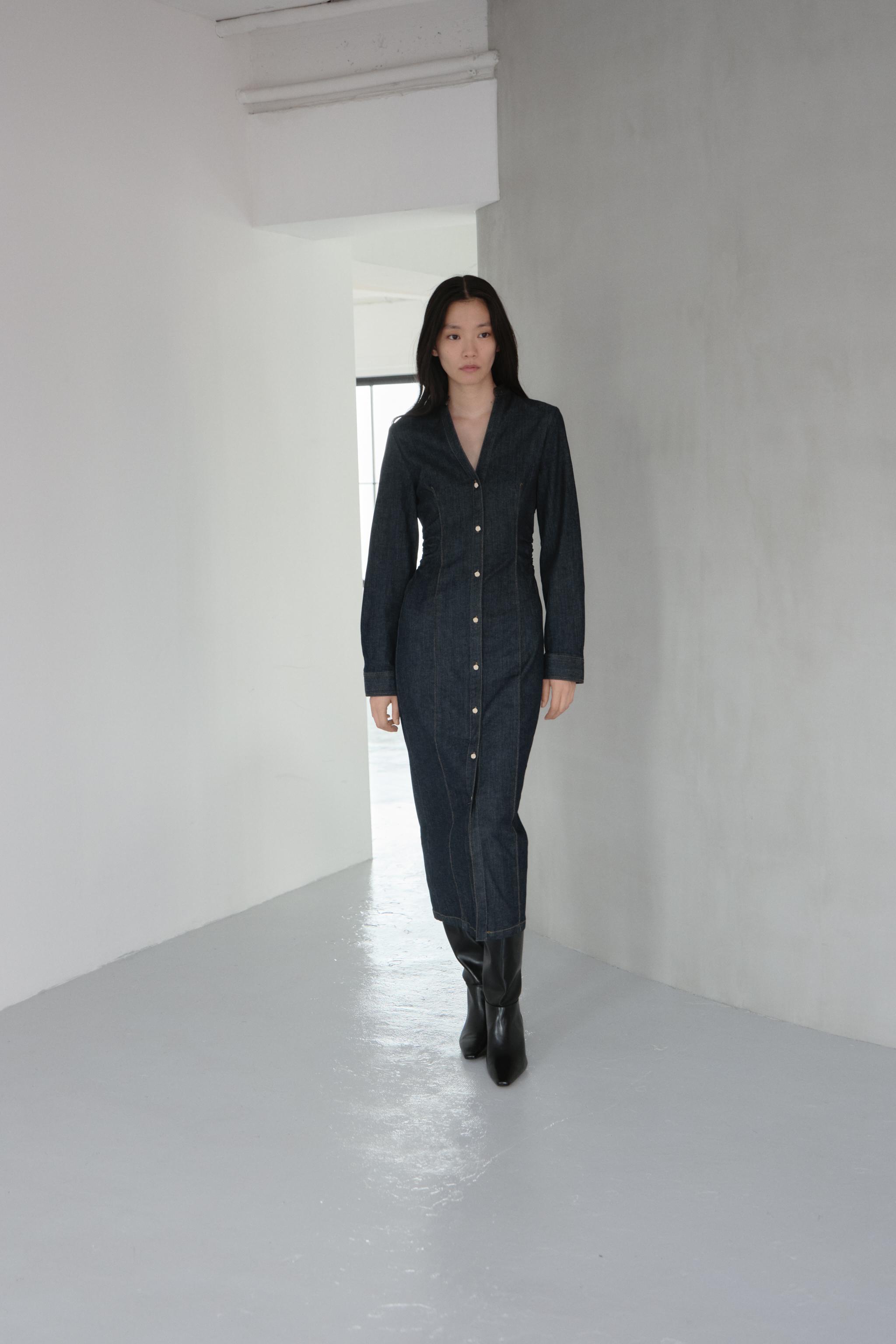 新品未使用⭐︎ZARA ミディデニムワンピース ZARA - 【新品】ZARA デニム ミディ ワンピース Mの通販 by 's
